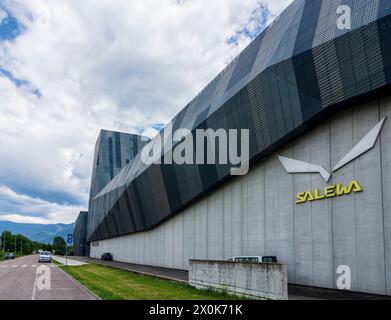 Bolzano (Bolzano), sede aziendale Salewa in alto Adige, Trentino-alto Adige, Italia Foto Stock