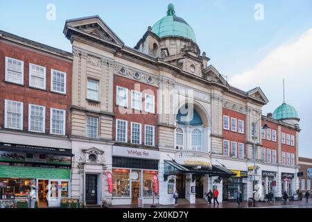 Inghilterra, Kent, Tunbridge Wells, Old Opera House Wetherspoon Pub and Restaurant Foto Stock