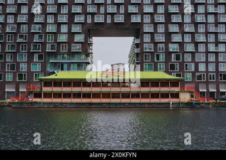 Lotus, ristorante cinese galleggiante, Millwall Inner Dock, South Quay, Canary Wharf, Londra Foto Stock