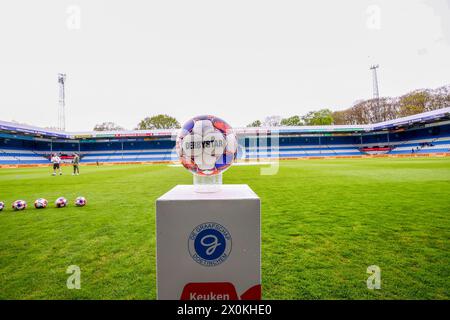 Doetinchem, Paesi Bassi. 12 aprile 2024. DOETINCHEM, PAESI BASSI - 12 APRILE: Panoramica dello stadio durante la partita olandese Keukenkampioendivisie tra De Graafschap e Telstar allo Stadion de Vijverberg il 12 aprile 2024 a Doetinchem, Paesi Bassi (foto di Ben Gal/Orange Pictures) crediti: Orange Pics BV/Alamy Live News Foto Stock