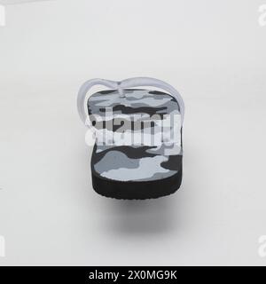 flip flop con design astratto camo isolato Foto Stock