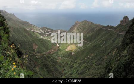 El Bailadero, Tenerife, Spagna: Mirador El Balaidero con panorama dell'isola Foto Stock