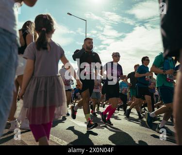 Run Czech Prague Praha Half Marathon aprile 2024 - Una calda soleggiata a 25 gradi nella capitale ceca Foto Stock