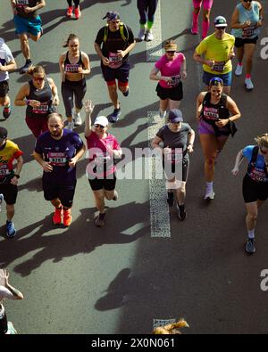 Run Czech Prague Praha Half Marathon aprile 2024 - Una calda soleggiata a 25 gradi nella capitale ceca Foto Stock