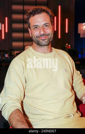 Kai Schumann bei der Aufzeichnung der WDR-Talkshow Kölner Treff im WDR Studio BS 3. Köln, 12.04.2024 *** Kai Schumann alla registrazione del talk show WDR Kölner Treff nel WDR Studio BS 3 Colonia, 12 04 2024 foto:XR.xSchmiegeltx/xFuturexImagex koelner treff1204 4424 Foto Stock