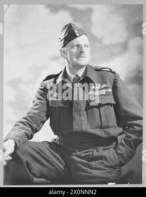 AIR COMMODORE G.M. LAWSON, CBE., MC., - Director of Operations [Air Defence] foto pubblicata nel 1945. Negativo fotografico, Royal Air Force Foto Stock