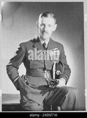 AIR MARSHAL SIR RODERIC HILL, KCB, MC, AFC., membro aereo per l'addestramento. Foto pubblicata nell'ottobre 1945. Negativo fotografico, Royal Air Force Foto Stock