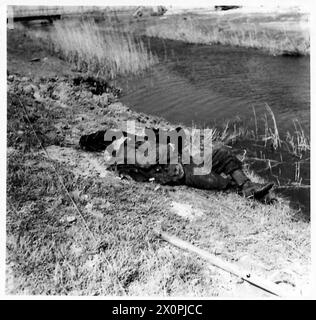 L'VIII Armata avanzò sul fiume Reno mentre i soldati tedeschi si impegnarono in operazioni difensive durante l'offensiva. Foto Stock