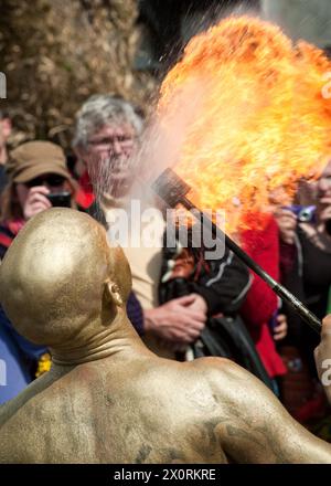 Fire Eater al Jack in the Green Festival 2014, Hastings Regno Unito Foto Stock