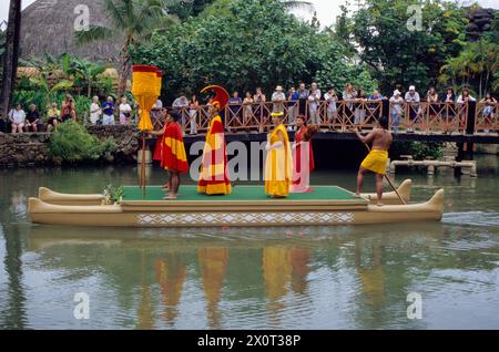 Oahu, Hawaii, USA - scena del Centro culturale Polinesiano. Foto Stock