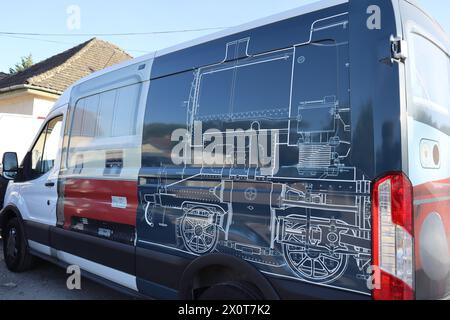 13 aprile 2024, Budapest, Ungheria - Oldtimer Show nel Parco storico delle ferrovie ungheresi - Credit Ilona Barna BIPHOTONEWS, Alamy Live News Foto Stock