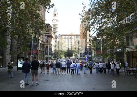 Sydney, Australia. 14 aprile 2024. Insieme a Israele ha organizzato una manifestazione a Martin Place per chiedere il rilascio degli ostaggi israeliani ancora detenuti da Hamas. Crediti: Carrot/Alamy Live News Foto Stock