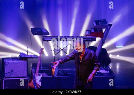 Budapest, Ungheria. 13 aprile 2024. Istvan Voros si esibisce in un concerto dal vivo al MOMKult di Budapest, Ungheria, il 13 aprile 2024. (Foto di Robert Szaniszlo/NurPhoto) credito: NurPhoto SRL/Alamy Live News Foto Stock