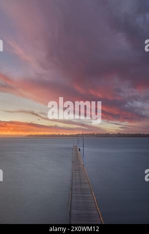 Molo di Como, tramonto a lunga esposizione Foto Stock