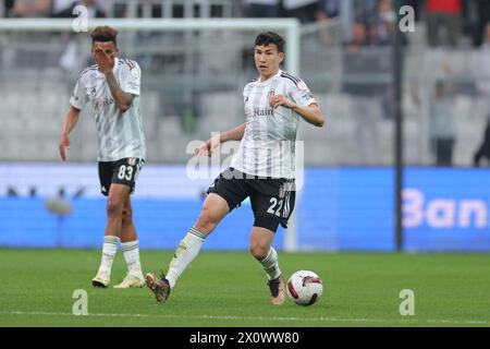 Istanbul, Turchia. 13 aprile 2024. Istanbul, Turchia, 13 aprile 2024: Baktiyor Zainutdinov (22 Besiktas) durante la partita di calcio della Super League turca tra Besiktas e Samsunspor allo stadio Tupras, Turchia. (EO/SPP) credito: SPP Sport Press Photo. /Alamy Live News Foto Stock