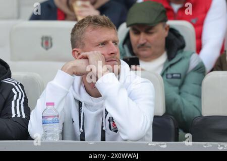 Istanbul, Turchia. 13 aprile 2024. Istanbul, Turchia, 13 aprile 2024: Joe Worrall di Besiktas durante la partita di calcio turca della Super League tra Besiktas e Samsunspor allo stadio Tupras, Turchia. (EO/SPP) credito: SPP Sport Press Photo. /Alamy Live News Foto Stock