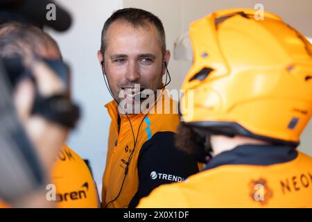 Misano Adriatico, Italie. 14 aprile 2024. Mecaniciens meccanica, NEOM McLaren Formula e Team, ritratto durante l'ePrix di Misano 2024, 5° incontro del Campionato Mondiale ABB FIA Formula e 2023-24, sul circuito del mondo Marco Simoncelli di Misano dall'11 al 14 aprile 2024 a Misano Adriatico, Italia - Photo André Ferreira/DPPI credito: DPPI Media/Alamy Live News Foto Stock