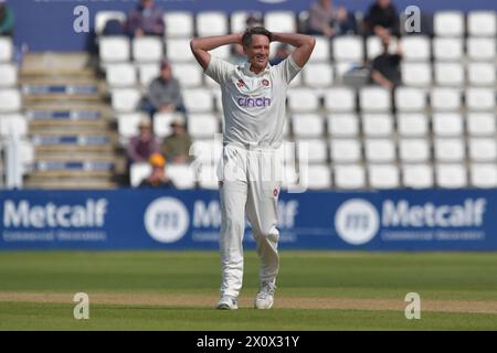 Northampton, Inghilterra. 14 aprile 2024. Chris Tremain del Northamptonshire durante il terzo giorno del Vitality County Championship Division Two match tra il Northamptonshire County Cricket Club e il Middlesex County Cricket Club al County Ground, Wantage Road. Kyle Andrews/Alamy Live News. Foto Stock