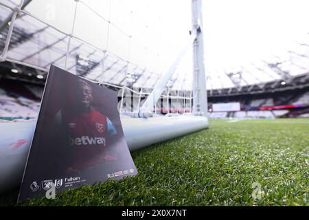 London Stadium, Londra, Regno Unito. 14 aprile 2024. Premier League Football, West Ham United contro Fulham; programma Matchday credito: Action Plus Sports/Alamy Live News credito: Action Plus Sports Images/Alamy Live News Foto Stock