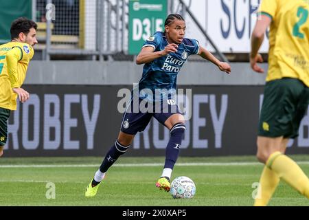 SITTARD, PAESI BASSI - 14 APRILE: Calvin Stengs del Feyenoord corre con il pallone durante l'incontro olandese Eredivisie tra fortuna Sittard e Feyenoord al fortuna Sittard Stadion il 14 aprile 2024 a Sittard, Paesi Bassi. (Foto di Peter Lous/Orange Pictures) Foto Stock