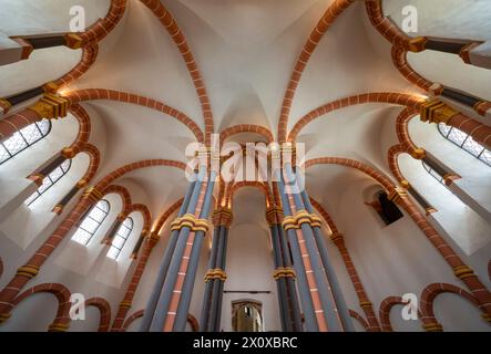 Vianden, Schloß Vianden, Schloßkapelle, Oberkirche, Blick ins Gewölbe Foto Stock