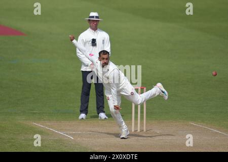 Northampton, Inghilterra. 14 aprile 2024. Saif Zaib del Northamptonshire durante il terzo giorno del Vitality County Championship Division Two match tra il Northamptonshire County Cricket Club e il Middlesex County Cricket Club al County Ground, Wantage Road. Kyle Andrews/Alamy Live News. Foto Stock