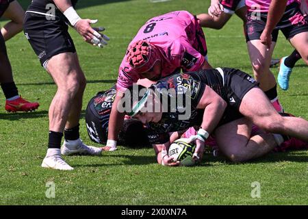 Treviso, Italia. 14 aprile 2024. Azioni del gioco e immagini dei giocatori durante la partita DELLA EPCR CHALLENGE CUP tra BENETTON RUGBY e CONNACHT allo Stadio Monigo, Italia, il 14 aprile 2024 durante la partita Benetton Rugby vs Connacth Rugby, Rugby Challenge Cup a Treviso, Italia, 14 aprile 2024 credito: Independent Photo Agency/Alamy Live News Foto Stock