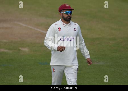 Northampton, Inghilterra. 14 aprile 2024. Karun Nair durante il terzo giorno della partita della Vitality County Championship Division Two tra il Northamptonshire County Cricket Club e il Middlesex County Cricket Club al County Ground, Wantage Road. Kyle Andrews/Alamy Live News. Foto Stock