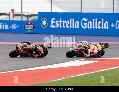 Austin, Stati Uniti. 14 aprile 2024. Il pilota Red Bull Brad Binder (33) e il pilota Repsol Honda Luca Marini (10) guidano durante il warm up davanti al Red Bull Grand Prix of the Americas ad Austin, Texas, il 14 aprile 2024. (Foto di Stephanie Tacy/SIPA USA) credito: SIPA USA/Alamy Live News Foto Stock