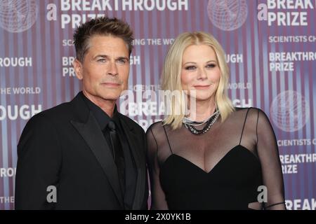 Rob Lowe e Sheryl Berkoff partecipano alla cerimonia del Premio Breakthrough 2024 all'Academy Museum of Motion Pictures il 13 aprile 2024 a Los Angeles, California. Foto: Crash/imageSPACE Foto Stock