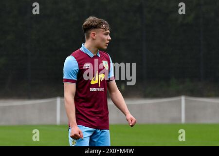 Landore, Swansea, Galles. 13 aprile 2024. Oliver Pimlott di Burnley durante il match Under 18 Professional Development League tra Swansea City e Burnley alla Swansea City Academy di Landore, Swansea, Galles, Regno Unito, il 13 aprile 2024. Crediti: Duncan Thomas/Majestic Media. Foto Stock