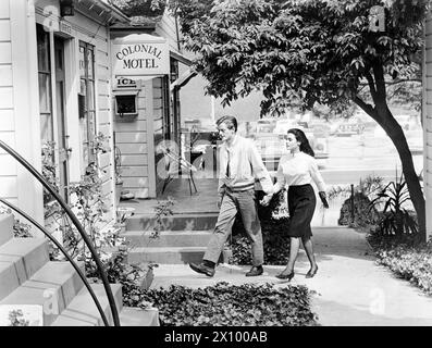 Peter fonda, Sharon Hugueny, sul set del film "i giovani amanti", MGM, 1964 Foto Stock