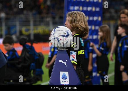 Milano, Italia. 14 aprile 2024. Partita di calcio della serie A italiana tra Inter FC Internazionale e Cagliari calcio su 1 Avril 2024 allo stadio Giuseppe Meazza San Siro Siro di Milano. Crediti: Tiziano Ballabio/Alamy Live News crediti: Tiziano Ballabio/Alamy Live News Foto Stock