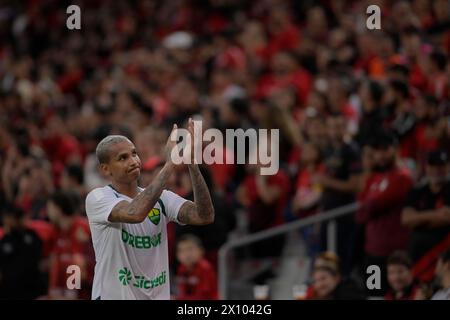 Curitiba, Brasile. 14 aprile 2024. Deyverson durante Athletico e Cuiabá. Partita valida per il 1° round della Copa Sudamericana 2024. Stadio Mario Celso Petraglia a Curitiba, Paraná. Crediti: Reinaldo Reginato/FotoArena/Alamy Live News Foto Stock