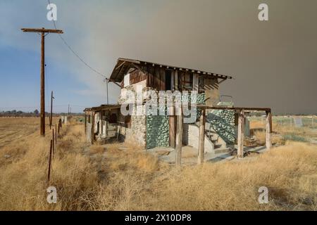 Apparentemente costruita come locanda (1914-1920), la Sinclair House prese il nome dai suoi primi occupanti ed era probabilmente un tempo l'ufficio postale di Littlerock. (Il fumo Foto Stock