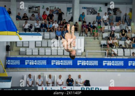 Torino, Italia, Italia. 13 aprile 2024. Italia, Torino 13/14 aprile 2024.piscina Monumentale Torino.UnipolSai Open Campionati Italiani Indoor Diving.Belotti Stefano Faimme Gialle gareggia nella medaglia d'oro maschile 3m Springboard diving (Credit Image: © Tonello Abozzi/Pacific Press via ZUMA Press Wire) SOLO PER USO EDITORIALE! Non per USO commerciale! Foto Stock