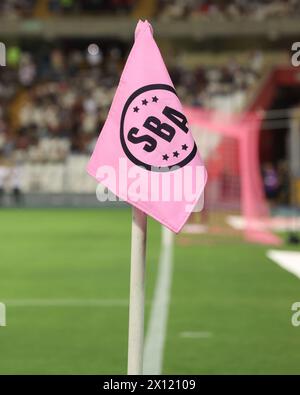 Lima, Perù. 13 aprile 2024. Sport Boys durante la partita di Liga 1 tra Sport Boys e Universitario ha giocato allo stadio Miguel Grau del Callao il 13 aprile 2024 a Lima, in Perù. (Foto di Miguel Marrufo/PRESSINPHOTO) credito: PRESSINPHOTO SPORTS AGENCY/Alamy Live News Foto Stock