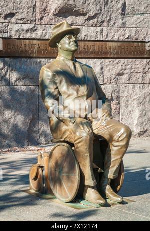 Sculture in bronzo al Franklin Delano Roosevelt Memorial, memoriale presidenziale a Washington D.C., USA Foto Stock