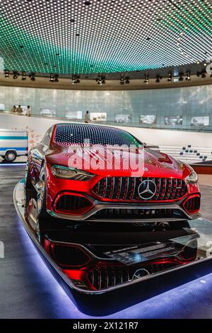 "Pionieri - l'invenzione dell'automobile" sala del museo Mecedes benz di Stoccarda. Foto Stock