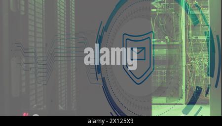 Immagine dell'icona del messaggio in cerchio sui sistemi server dati Foto Stock