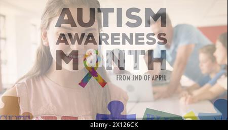 Immagine del testo del mese di sensibilizzazione sull'autismo su diversi studenti Foto Stock