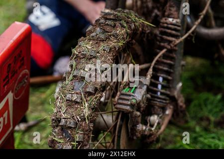 Azione dal Three Counties Spring Vintage Scramble a Hill End nel Worcestershire. Data foto: Domenica 14 aprile 2024. Foto Stock