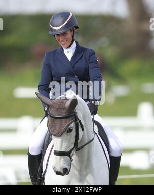 Burnham Market, Regno Unito. 13 aprile 2024. Zara Tindall partecipa oggi ai Barefoot Retreats Burnham Market International Horse Trials, cavalcando i classici Euro Star nella disciplina dressage della tre giorni di Norfolk. Crediti: Paul Marriott/Alamy Live News Foto Stock