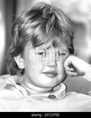 Vienna il 27 settembre 1989: La Junior star Dominik Klaschke (10) rappresenterà l'Austria al Gala dell'UNICEF a Schevenigen, nei Paesi Bassi, con la sua canzone "Soundless Cries the Butterfly". - 19860522 PD0021 - Rechteinfo: Diritti gestiti (RM) Foto Stock