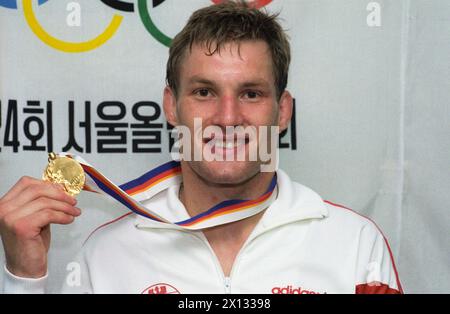 Il judoka austriaco Peter Saisenbacher vince la medaglia d'oro ai Giochi olimpici di Seoul, Corea del Sud, 29.09.1988. - 19880929 PD0013 - Rechteinfo: Diritti gestiti (RM) Foto Stock