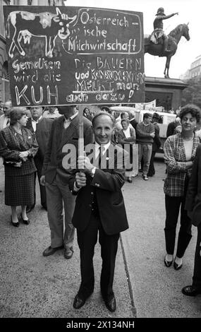 Vienna il 27 settembre 1989: Dimostrazione di 500 fino a 600 agricoltori davanti al ministero dell'agricoltura. - 19890927 PD0013 - Rechteinfo: Diritti gestiti (RM) Foto Stock
