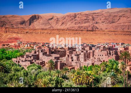 Tinghir, Marocco. Antica architettura berbera nell'Oasi di Todra, villaggio di Tagounsa nelle montagne dell'Atlante. Foto Stock