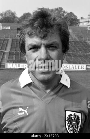 Vienna il 10 ottobre 1990: 25 anni dopo che la squadra di calcio austriaca colpì Londra con 3:2, gli "Eroi di Wembley" si incontrarono in occasione di un invito di Toni Fritsch. Nella foto: Hans Buzek. - 19901010 PD0019 - Rechteinfo: Diritti gestiti (RM) Foto Stock