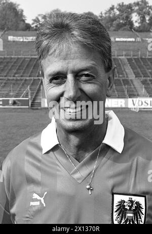 Vienna il 10 ottobre 1990: 25 anni dopo che la squadra di calcio austriaca colpì Londra con 3:2, gli "Eroi di Wembley" si incontrarono in occasione di un invito di Toni Fritsch. Nella foto: Walter Ludescher. - 19901010 PD0025 - Rechteinfo: Diritti gestiti (RM) Foto Stock