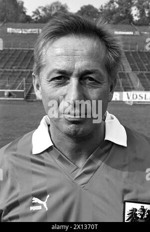 Vienna il 10 ottobre 1990: 25 anni dopo che la squadra di calcio austriaca colpì Londra con 3:2, gli "Eroi di Wembley" si incontrarono in occasione di un invito di Toni Fritsch. Nella foto: Alfons Dirnberger. - 19901010 PD0020 - Rechteinfo: Diritti gestiti (RM) Foto Stock